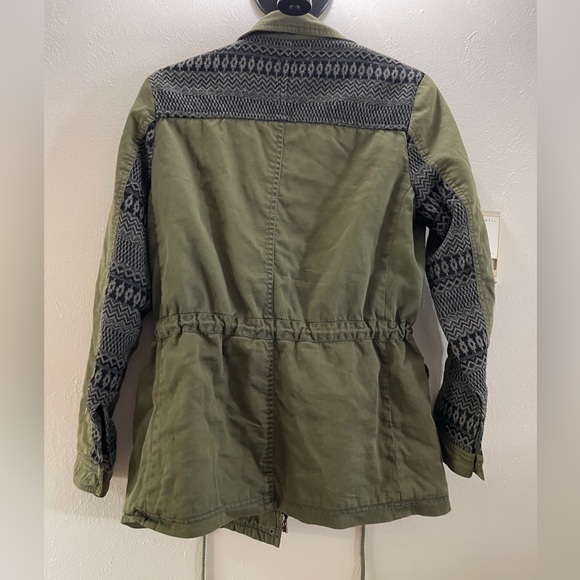 Jacket - Picture 3 of 3